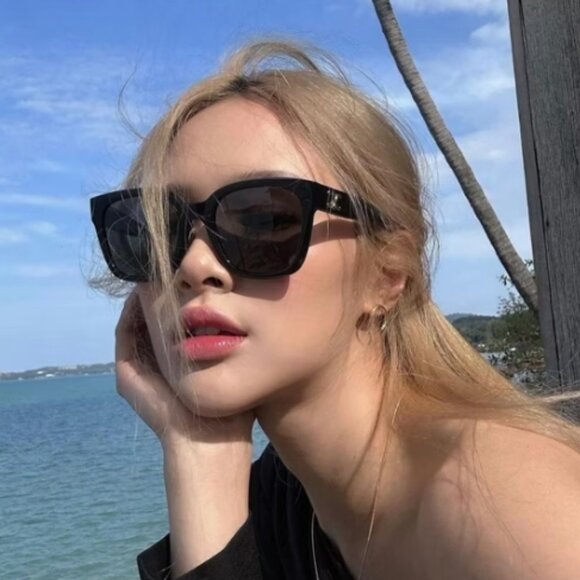 CELINE TRIOMPHE CL 40222F BLACK SUNGLASSES - Picture 1 of 8